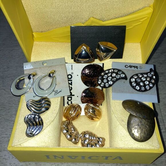 Vintage, 8 Pairs of Metal Drop Stud Dangling Earrings Capezio in Invicta Case - Picture 1 of 7
